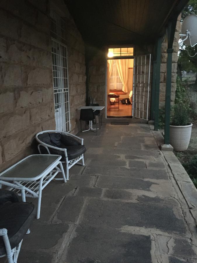 Die Ou Pastorie Fouriesburg Bagian luar foto